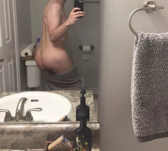 Any time I lose a strip game, this is the first thing my queer friends ask to see 😉 