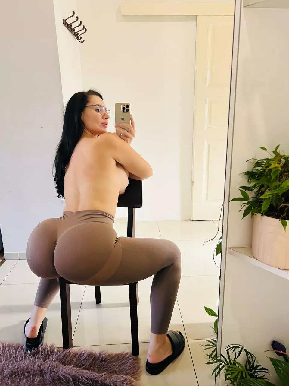 As a 32yo mom of 2, let me prepare you dinner and your dessert will be my ass