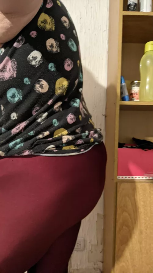 Bubblebutt on yogapants!!