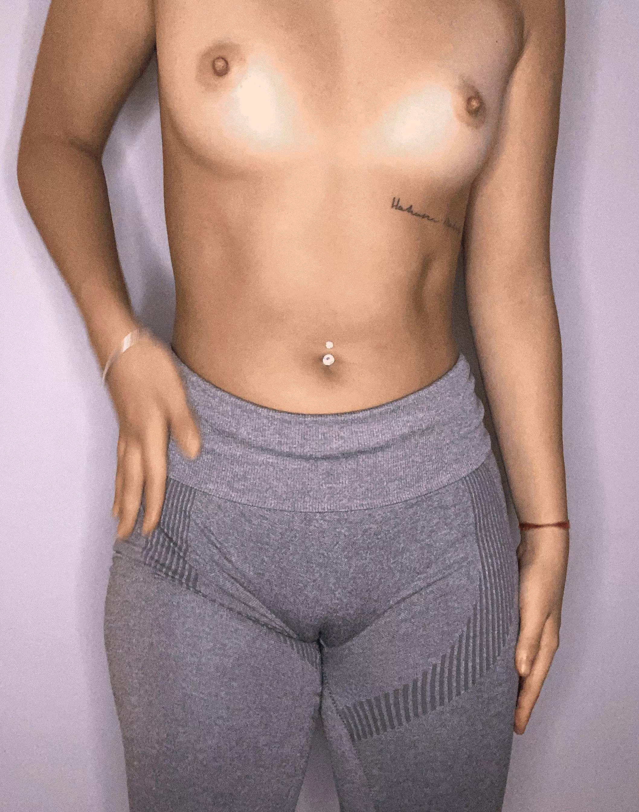 Can women with small breasts still breastfeed successfully?