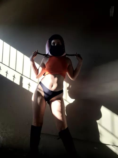 Come closer, don't be afraid. I won't hurt you much...