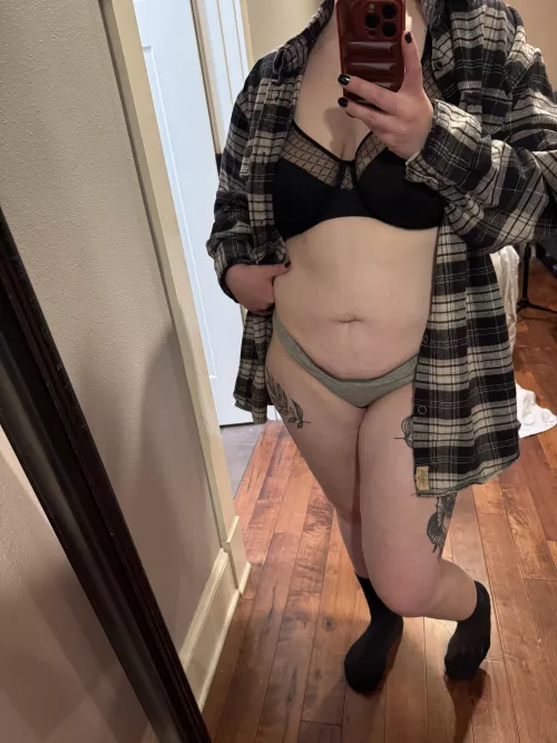 Cum watch me shower, I’ll touch everywhere you want 