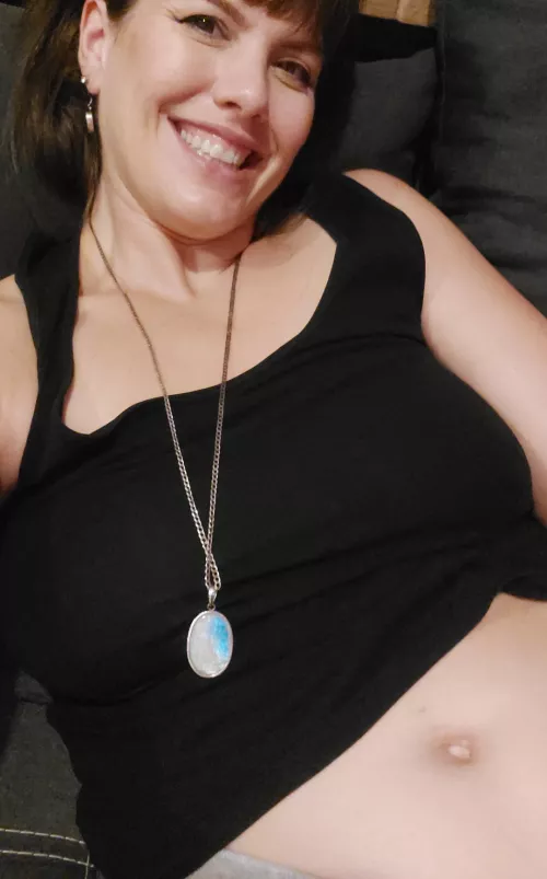 Deep navel for your appreciation 