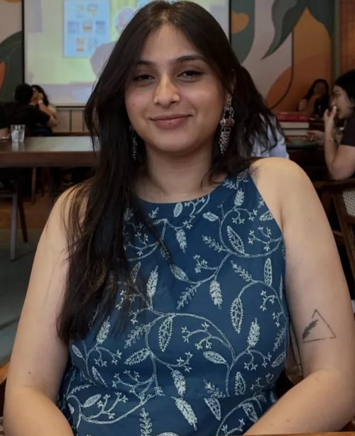 Dm if you know this baddie 