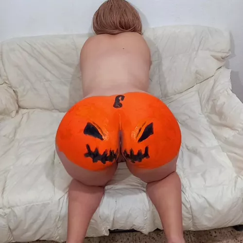 do you kiss the pumpkin on the mouth?