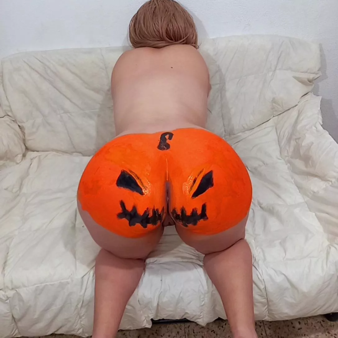 do you kiss the pumpkin on the mouth?