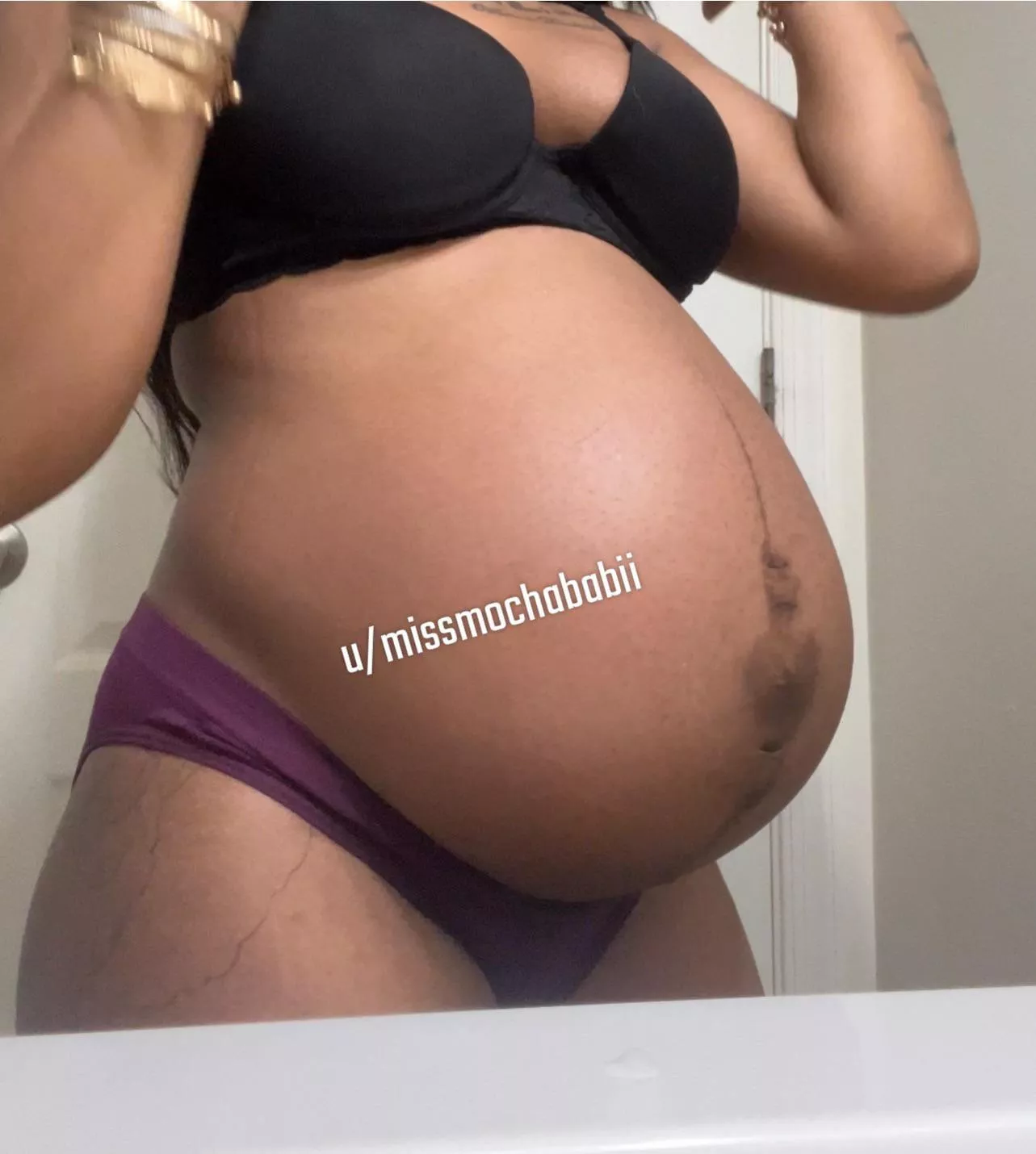 do you like ebony pregnant mamas? 😍😍  