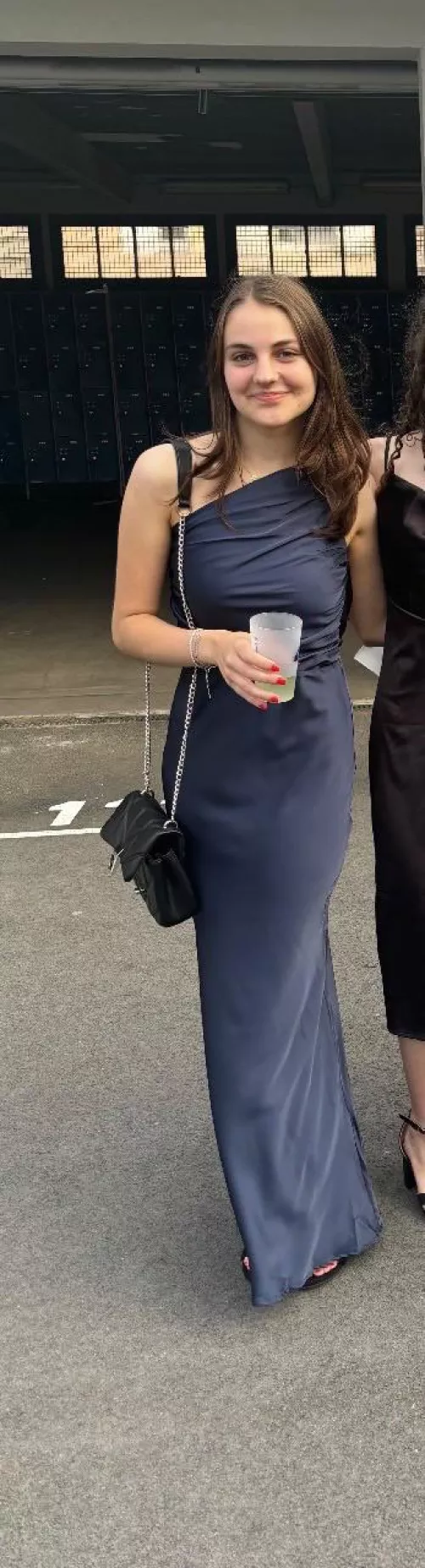 Do you like my dress Daddy ?