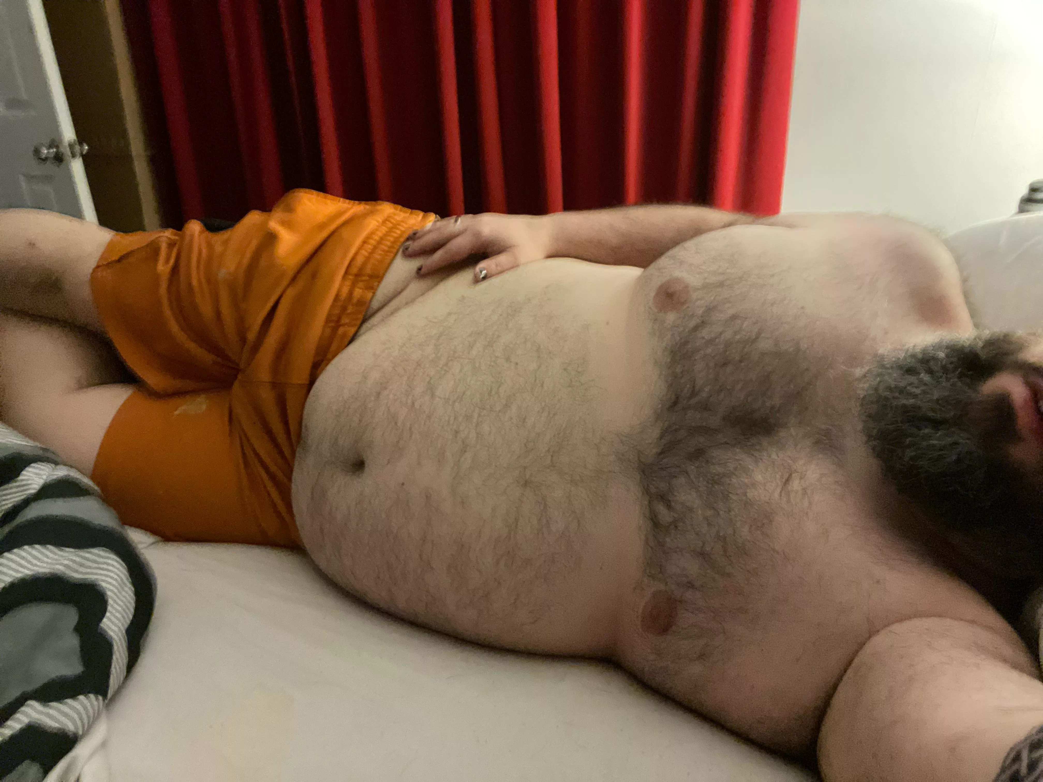 Exhausted after a long day, anyone wanna cuddle