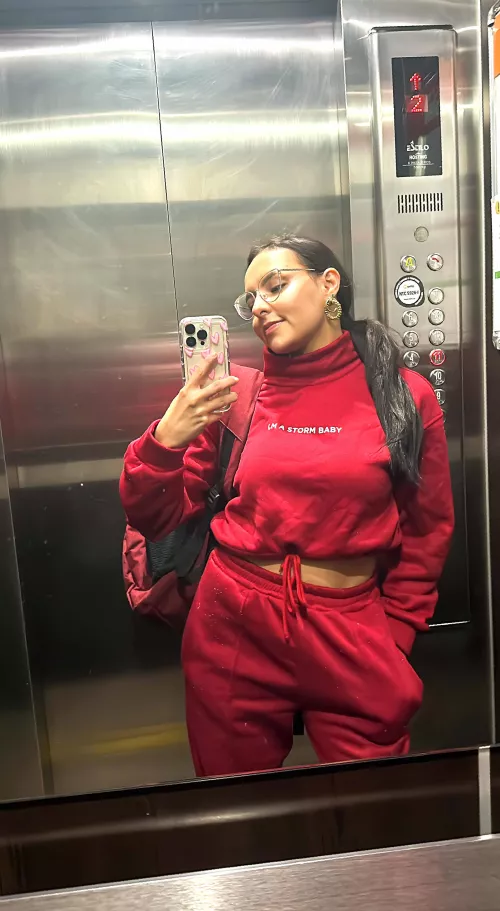 F21 F4M looking for some thrill in my life