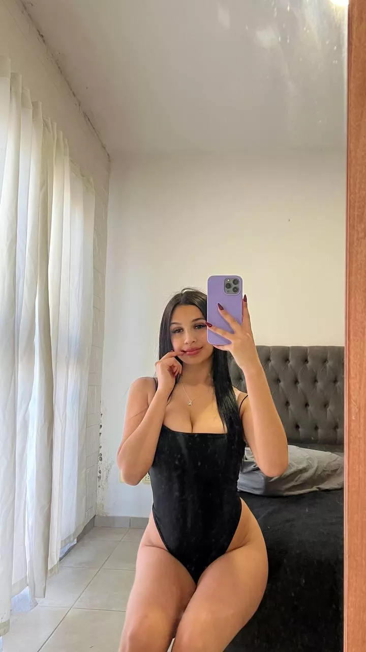 Go ahead and slide into my DMs babe