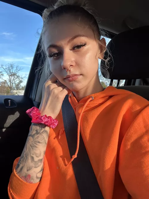 Goddess Zo ready to served by you loser ☺️