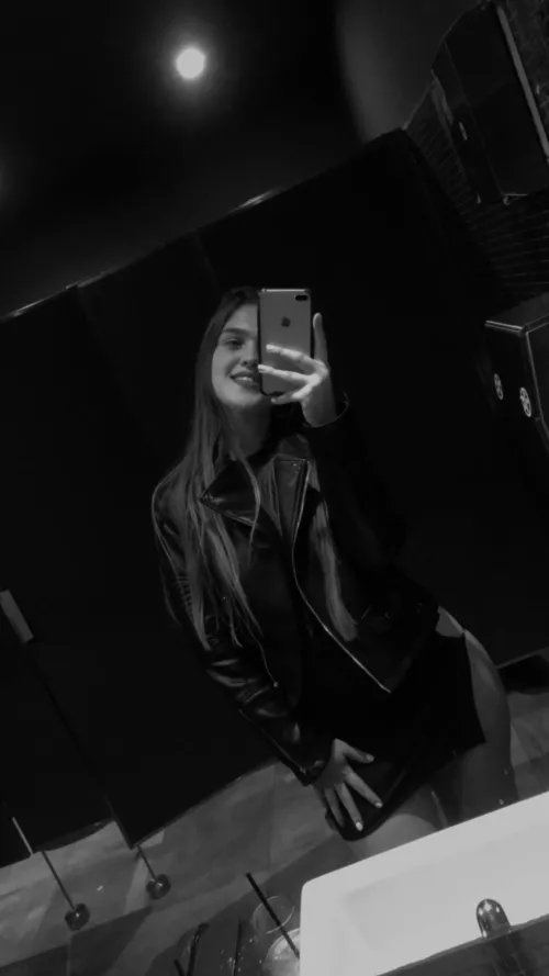 Got a taste for adventure? I’m on the menu 😈
