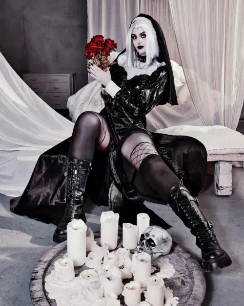 Gothic Nun Lute [Hazbin Hotel] ( by Moonlifre ) 