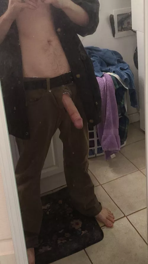 Hard time keeping it in my pants today 😂 [28M]