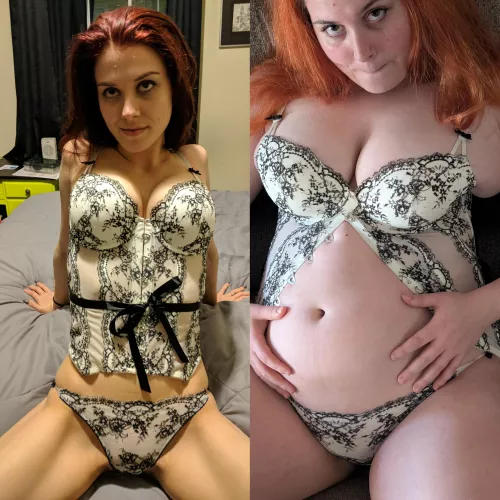 Hardly noticeable, right? I mean this corset doesn't close anymore but...