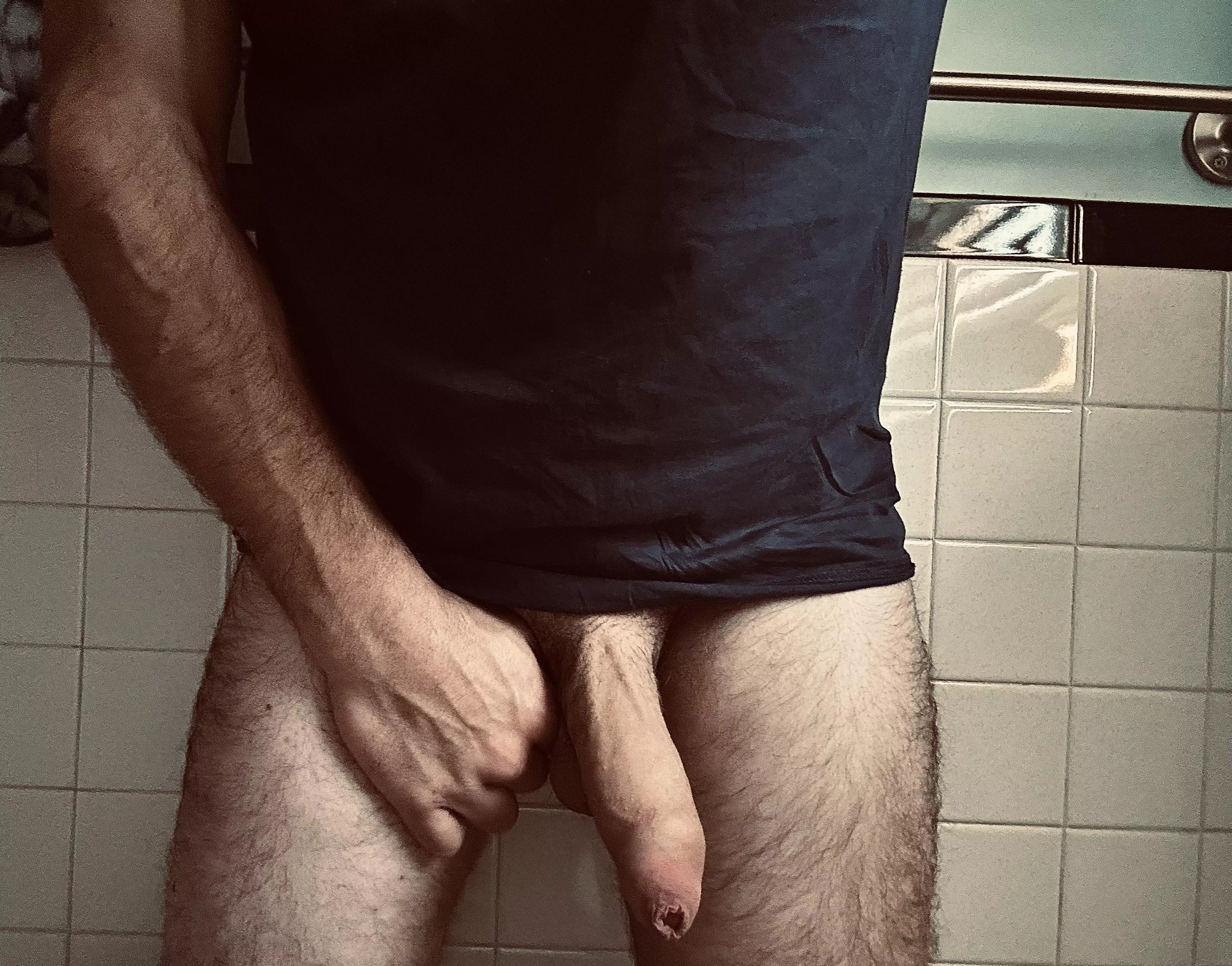 Here’s a more tasteful one. Veiny today😏 did ya drink enough water today? 