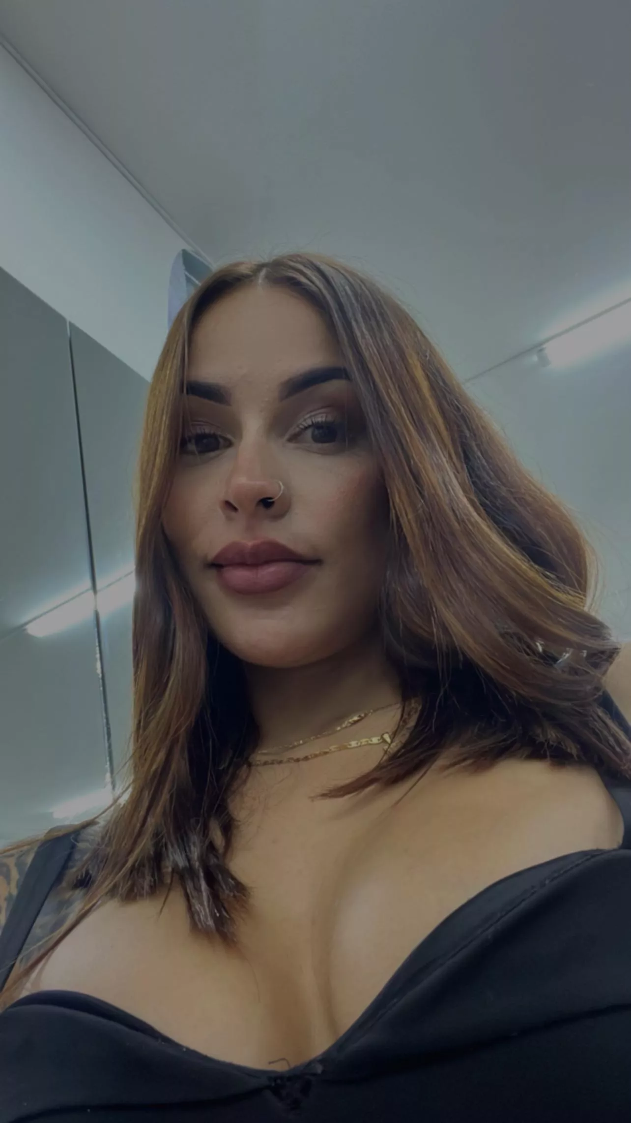 Heyy, ich bin die neue hier 🙈 Darf ich bleiben? 