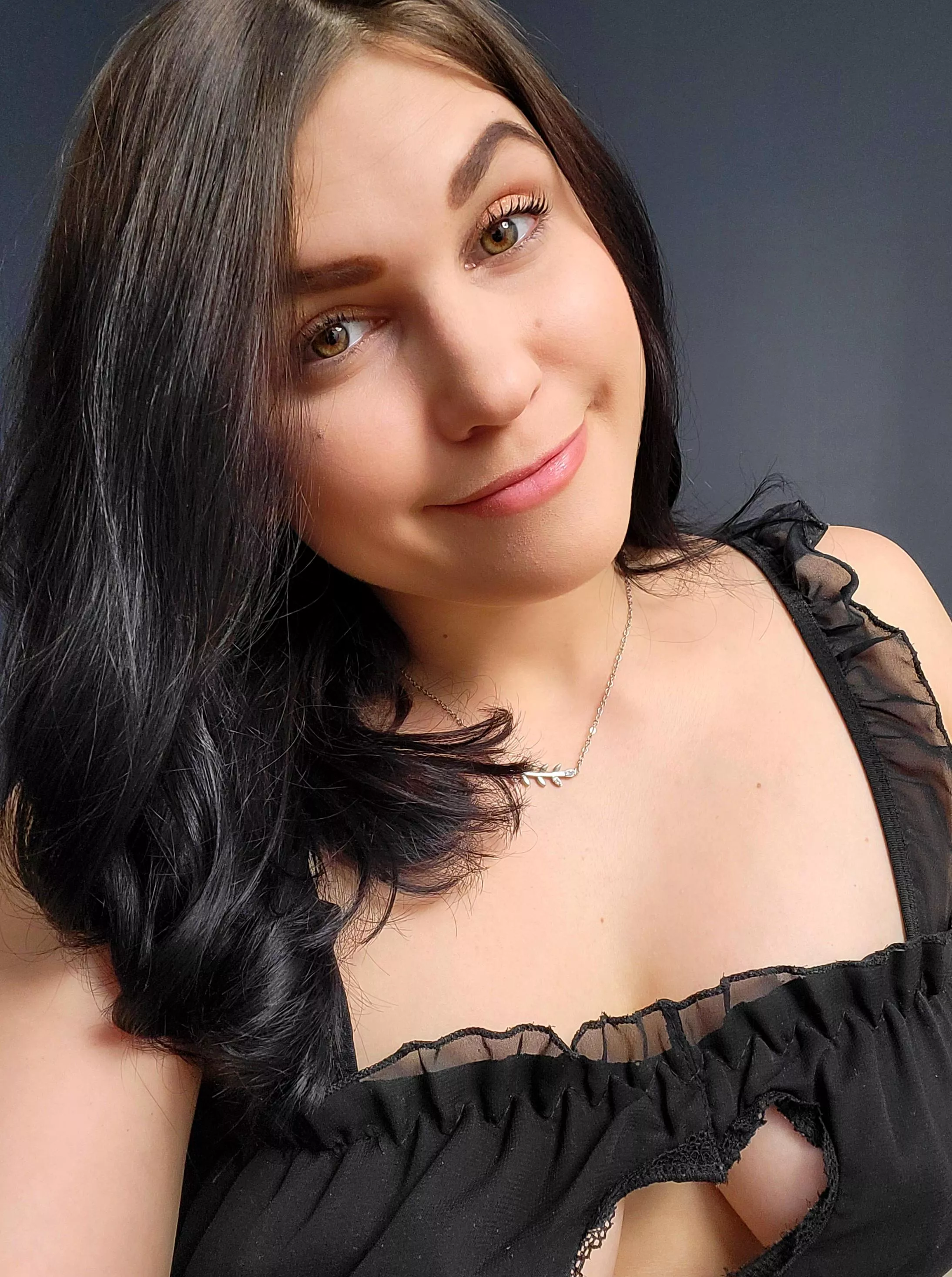 Heyy welcome to my room on @stripchat 🥰 [Disco_Alice]