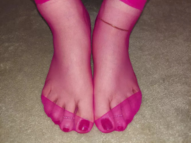 Hope u luv my toes in these sheer, pink ankle socks 💓 ❤️‍🔥
