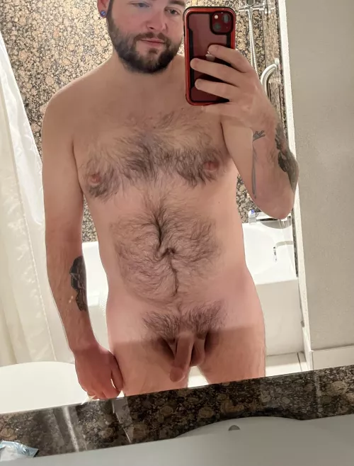 Hotels always make me horny 😈