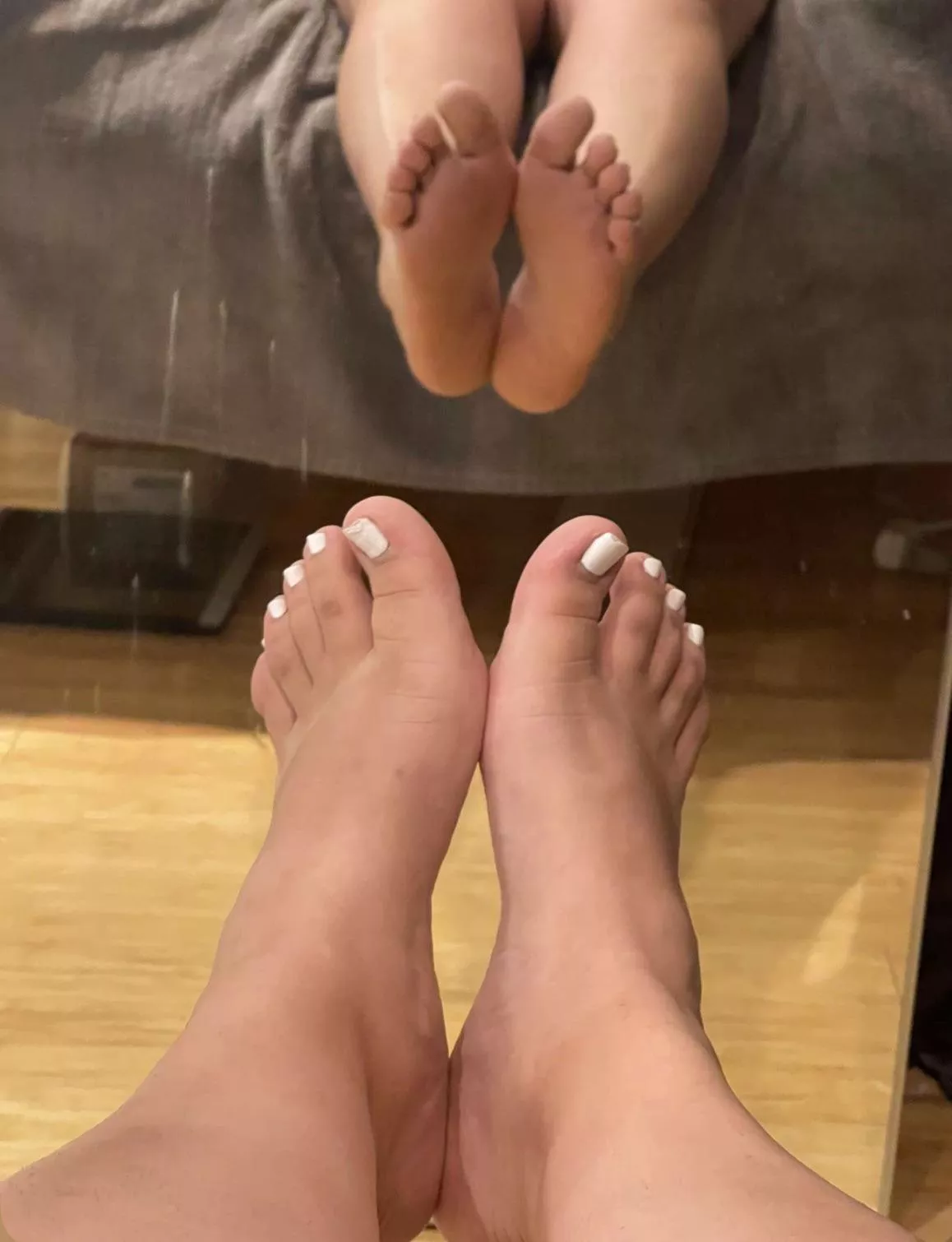 I am married and my good friend sent me this asking if anyone wants to suck her toes alongside me (M)