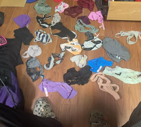 I guess Sunday is laundry day . Coed dorms are the best 