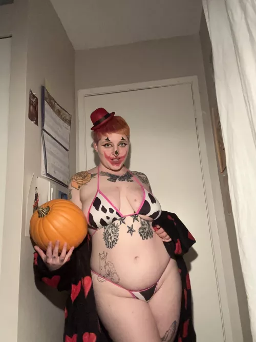 I have to be the sexiest clown in the grocery store