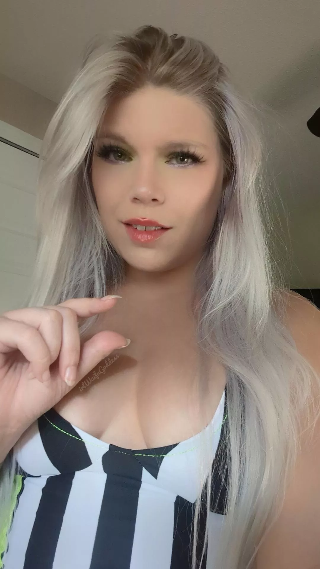 I knew you'd be tiny little disappointment!