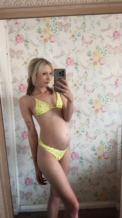 I love this little yellow bikini! 