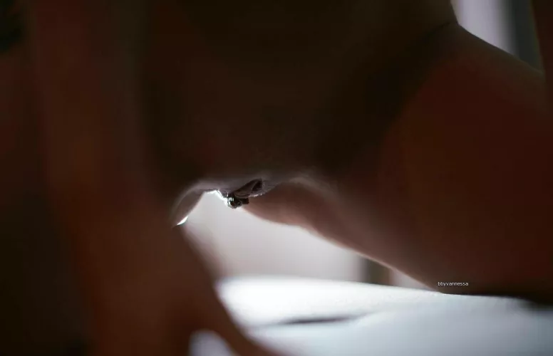 I need a strong boy to spank my big ass and fuck me hard( 