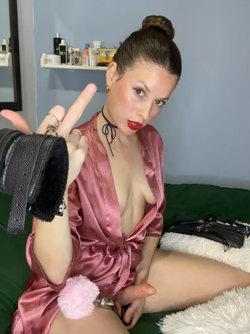 I want you to submit to me on your knees, beta loser.