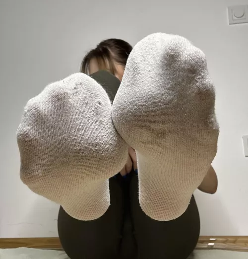 I want you to take off my socks with your mouth