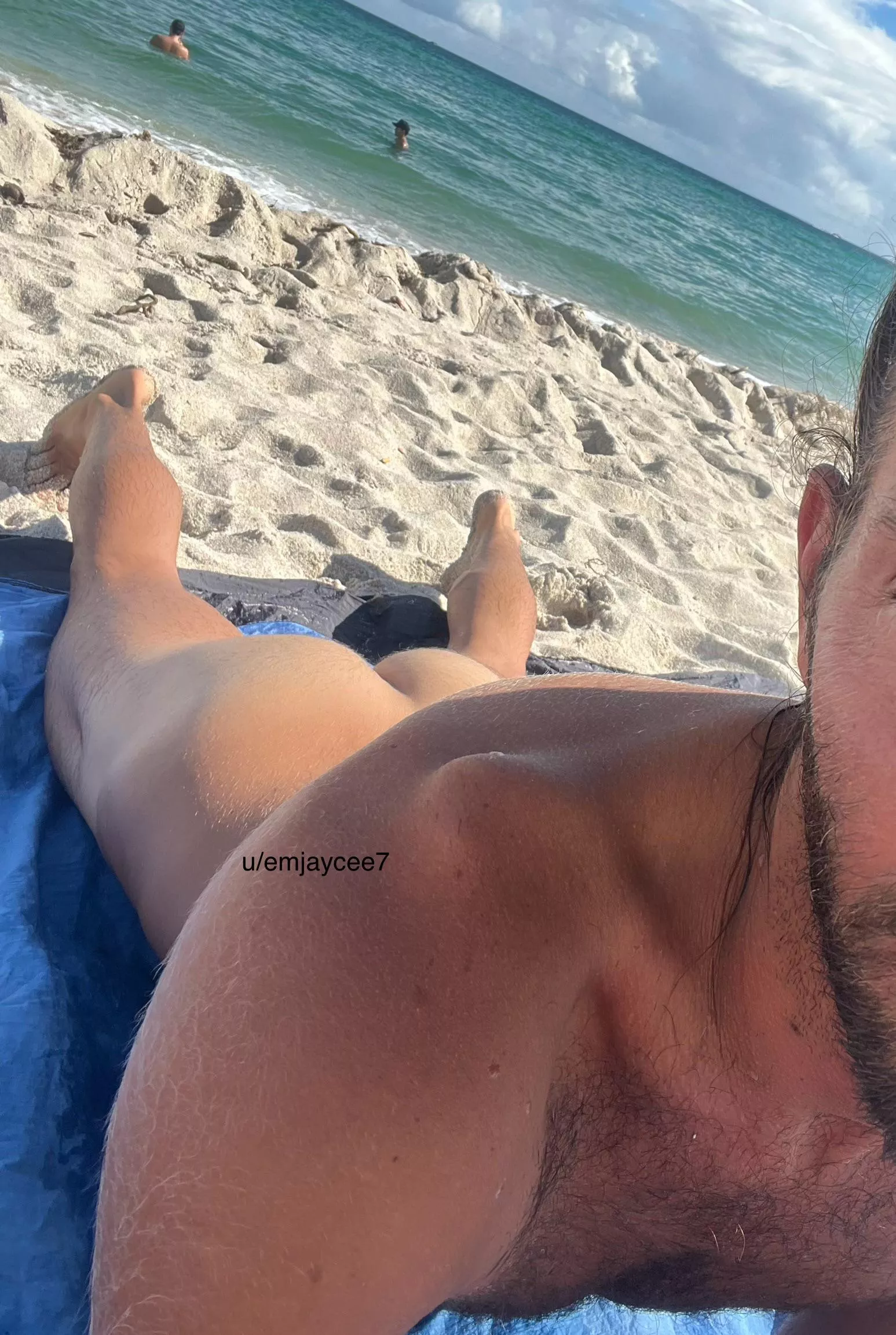 I wish I lived closer to beaches for the suns out buns out lifestyle. Sad I only get to go once or twice a year. 