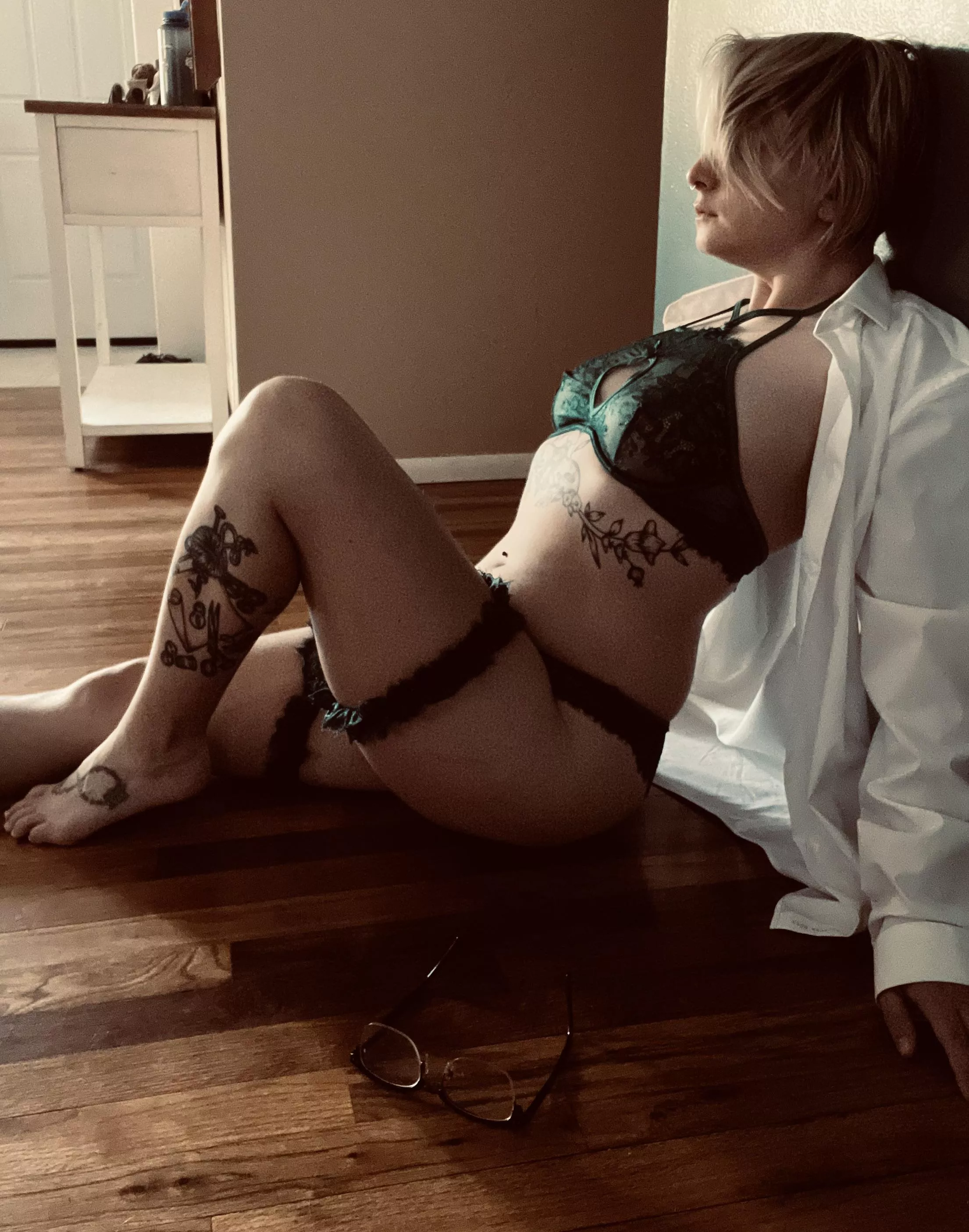 Inviting Pleasure [F]