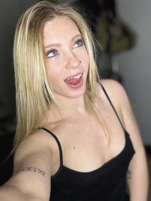  just got my new piercing will this make you tickle?