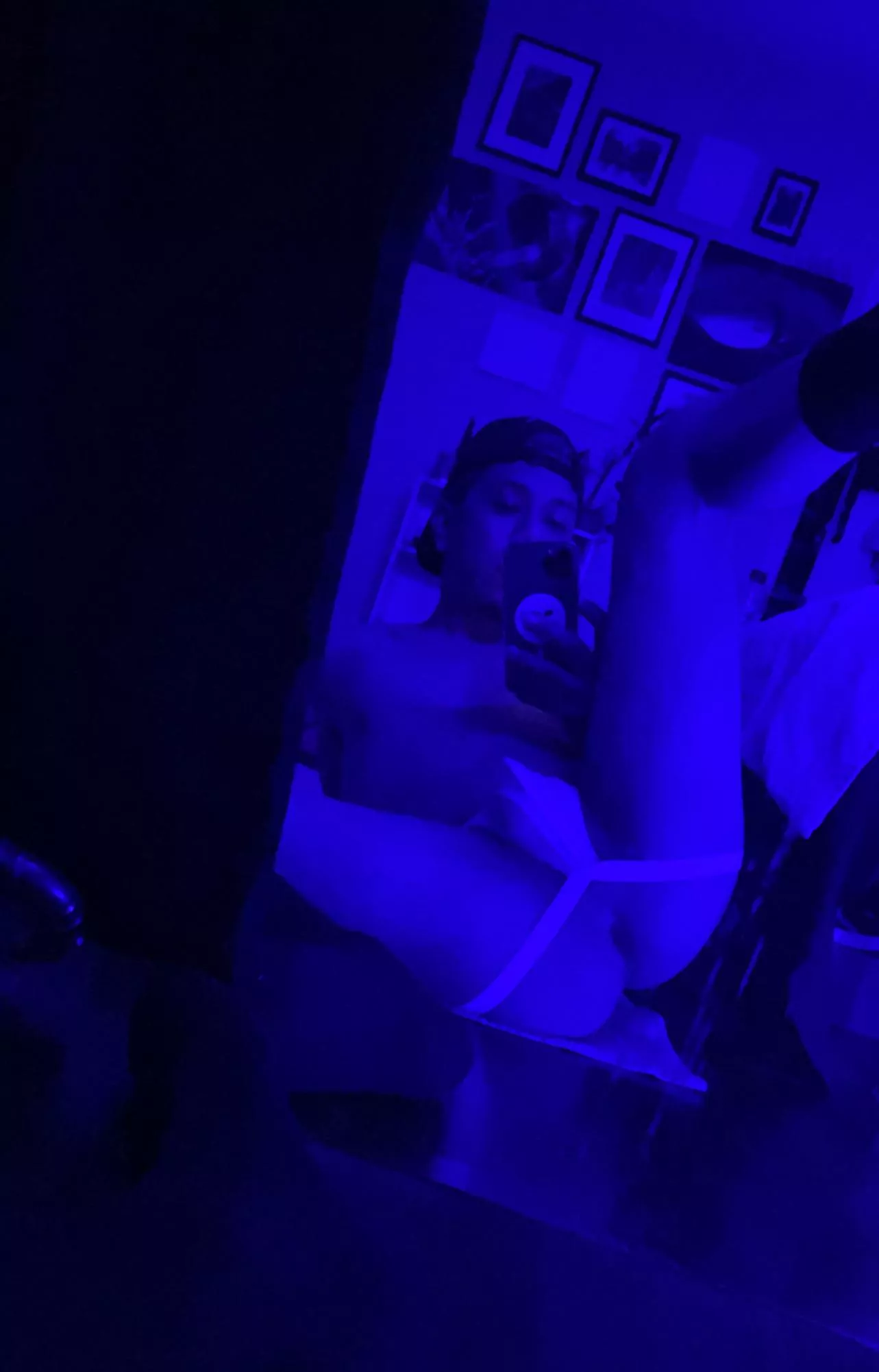 Late night blues 🌀