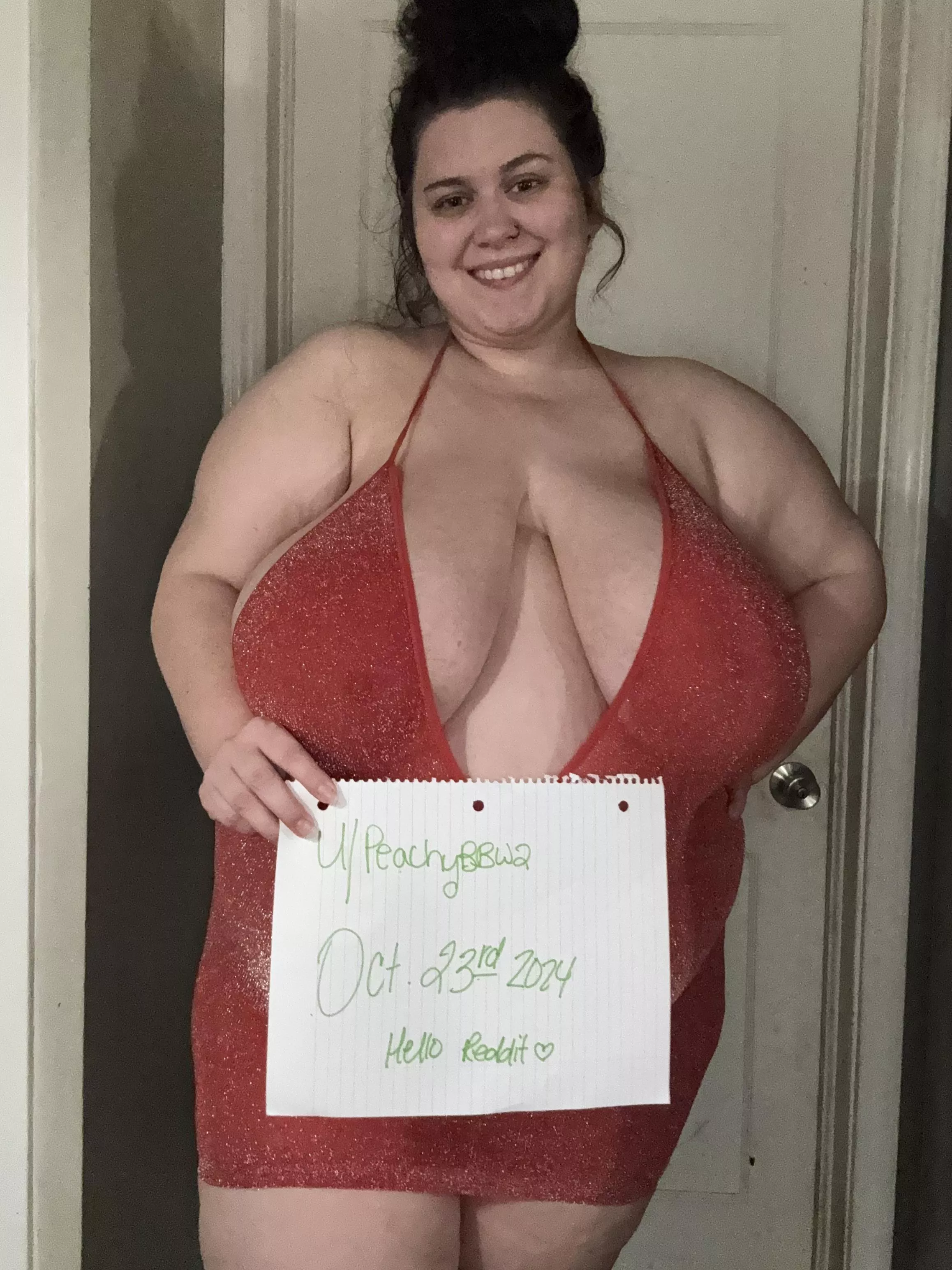 Looking for a sexy bbw? I’m available. Telegram - lunastarr89 & kik/discord - goddessluna56