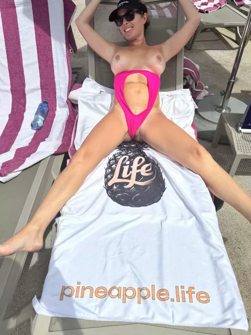 Love flashing my tits at the pool