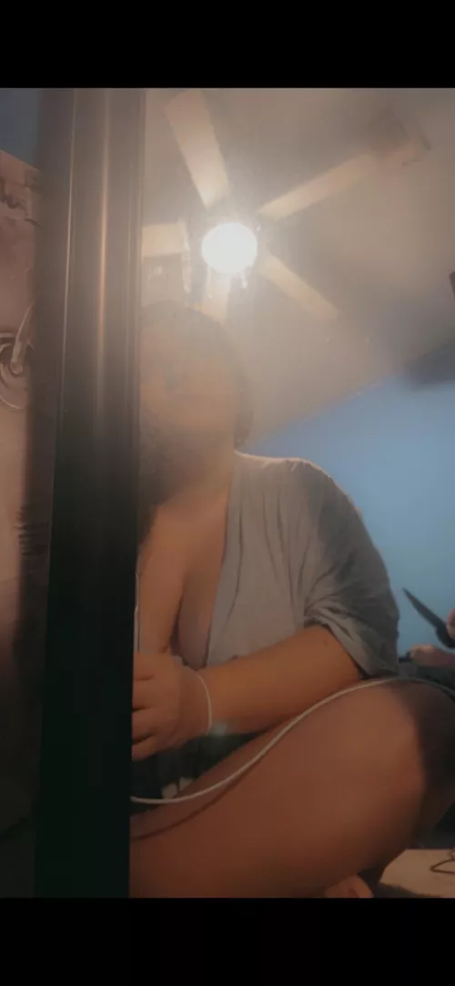 mid day sex sounds so hot right now 🤤