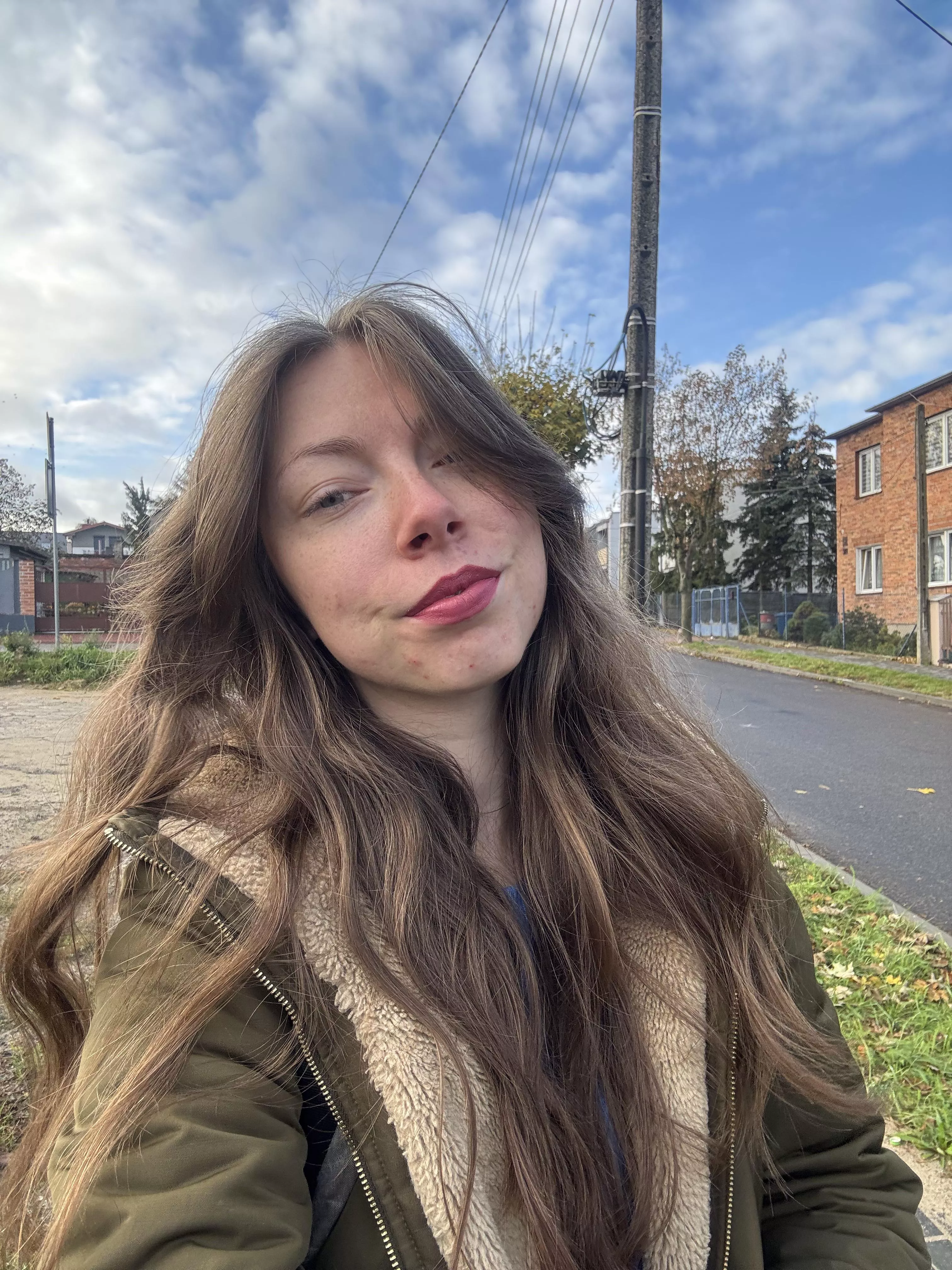 Money isn’t just currency, it’s your devotion. Prove your worth through sends 🫴🏻💸