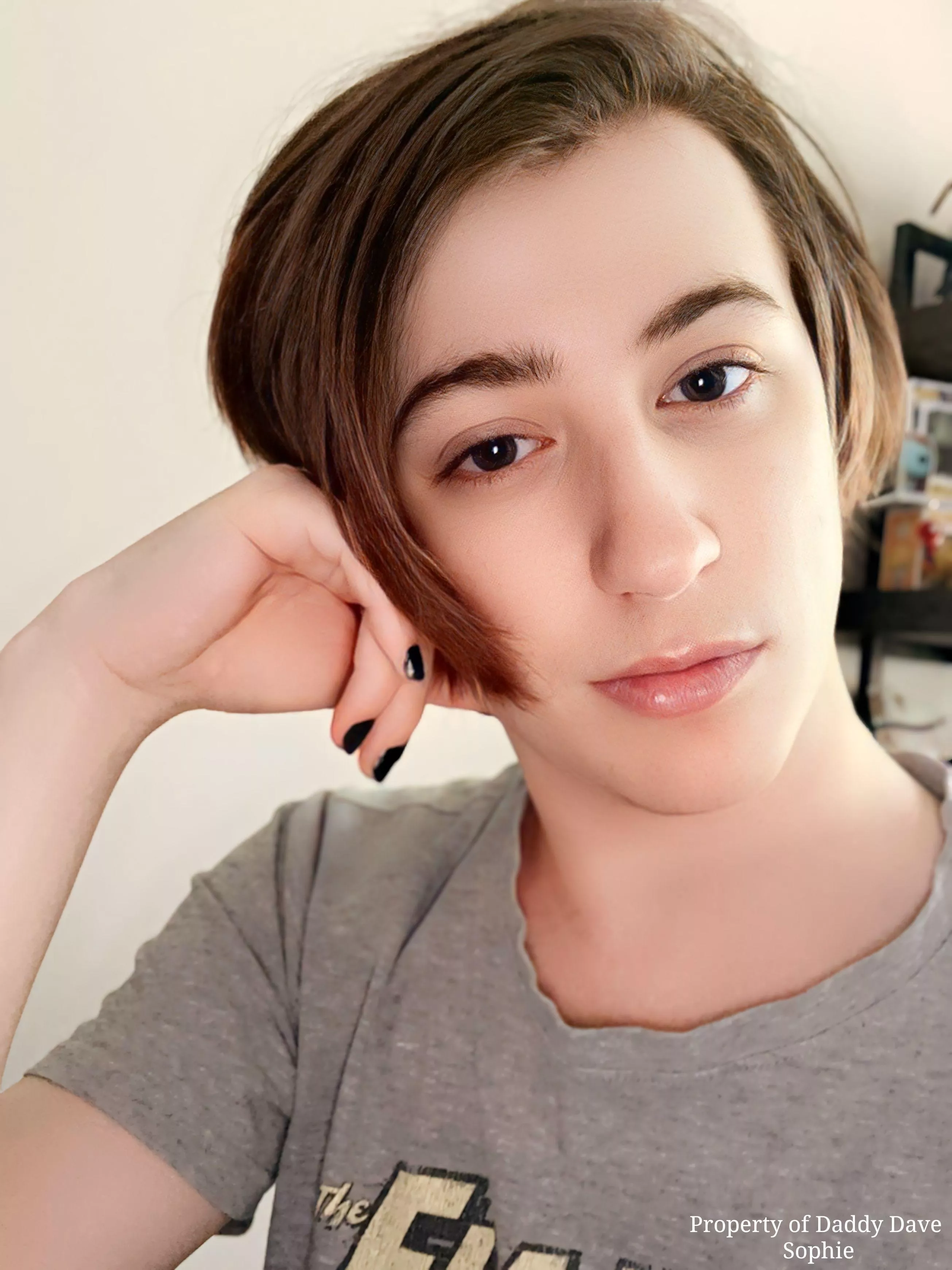 My beautiful Australian sissy Sophie wishes everyone a good morning or a wonderful evening if you're not in Australia. 😇