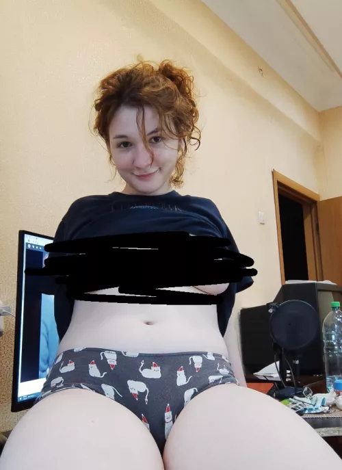 Nerdy redhead ready for fun :p