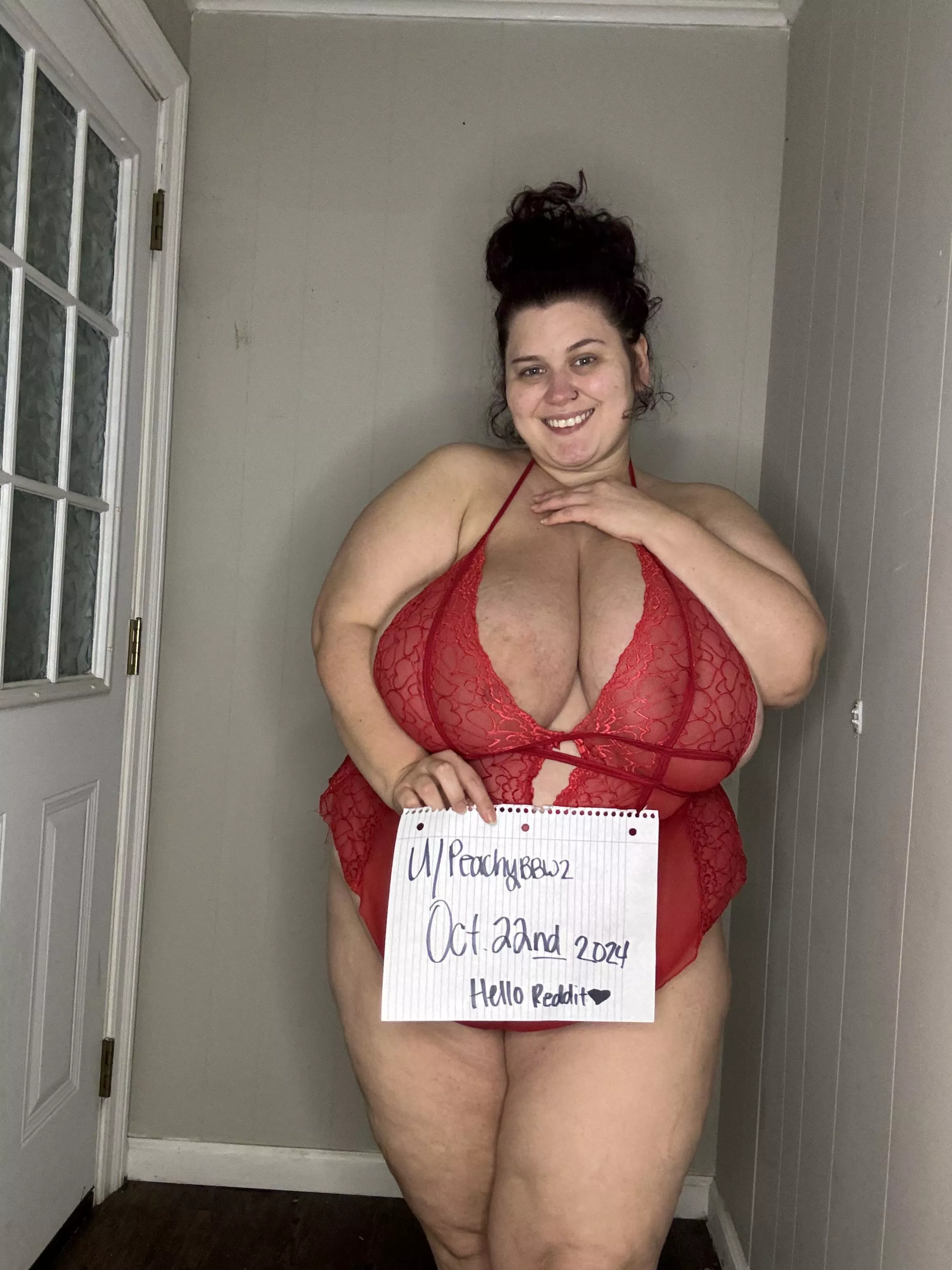 Offering customs pics & videos & more! Telegram - lunastarr89 & kik/discord - goddessluna56