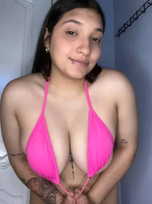 [Selling] Let's play together!. Available to LIVE [sext] [cam] [rate] [gfe] and so much MORE! fem[dom] sessions available & [fet]ish friendly