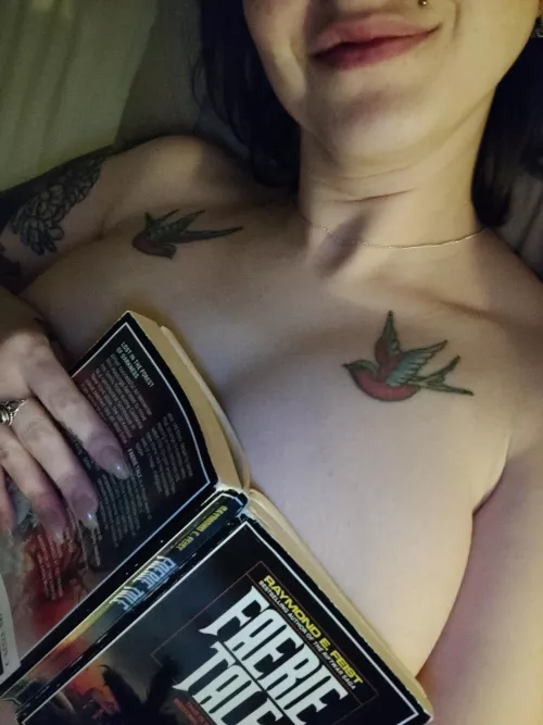 Shall we read together? ✨