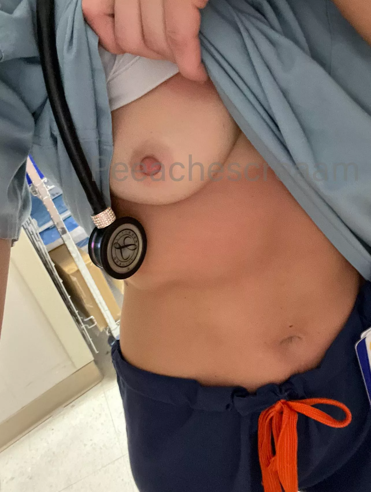 Sneaky peaks are always a turn on