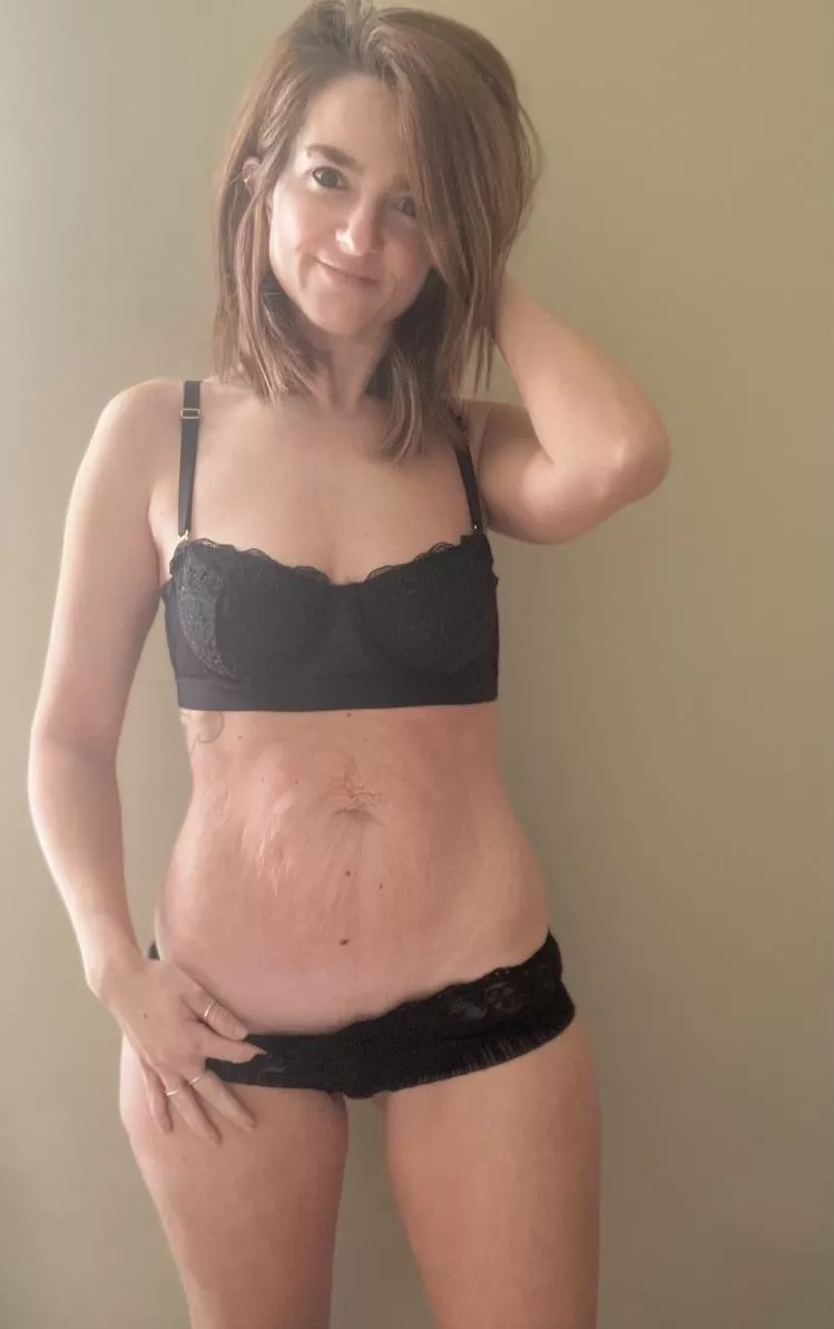 So happy we like mommy tummies here! 