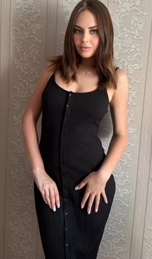 Someone told me I look pretty on this tight dress