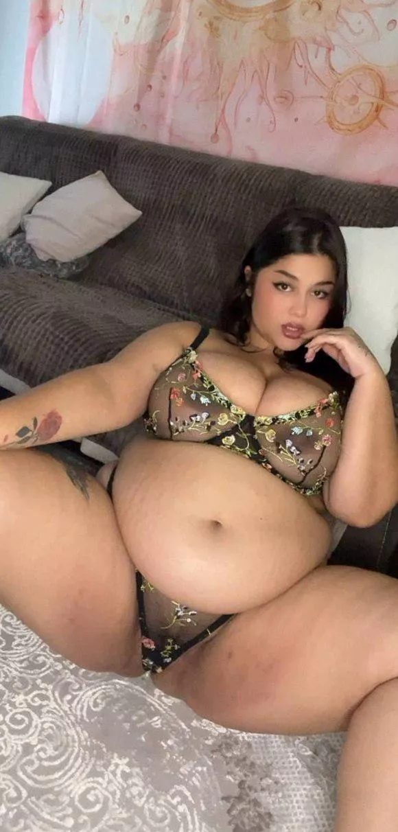 stuffed and ready to play with my belly